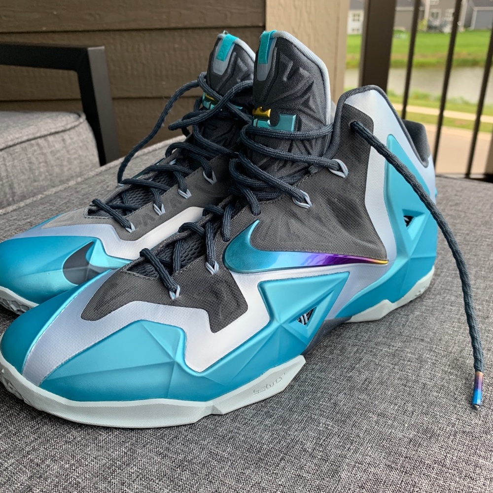 Nike Lebron XI